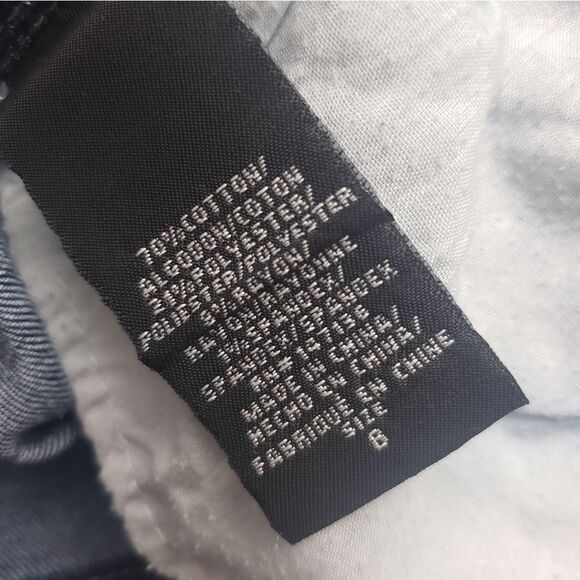 1822 Denim Cut-Off Jean Shorts 8 - Picture 5 of 5